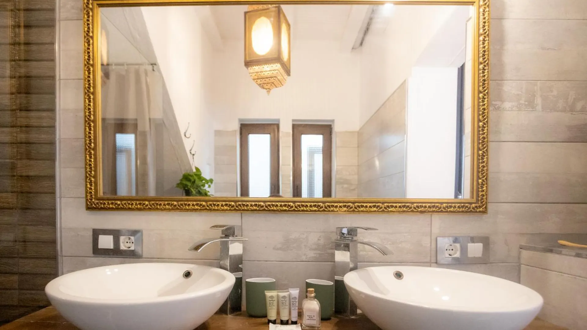 Naim Guest House Malaga Centro 0*,  Испания